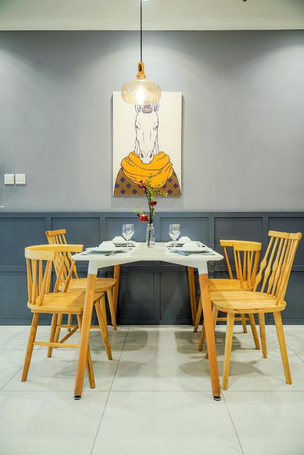Moxy Hcmc Aparts - Vinhomes Central Park, Ice Rink Πόλη Χο Τσι Μινχ Εξωτερικό φωτογραφία